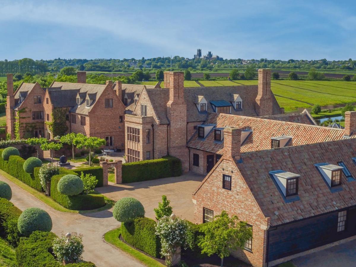 The Old Hall Ely Hotel Exterior photo